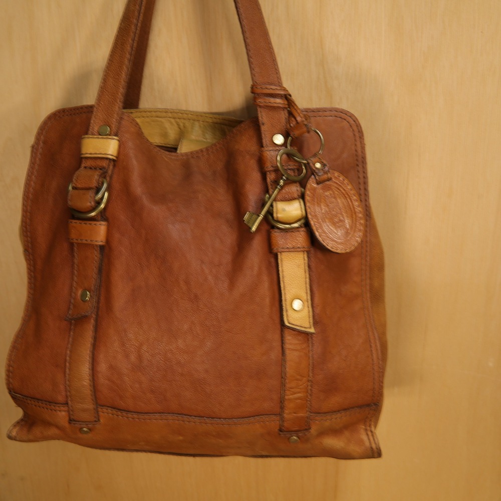 Fossil Long Live Vintage Brown Leather Tote Shoulder Bag Brass Hardware Key - Picture 2 of 11